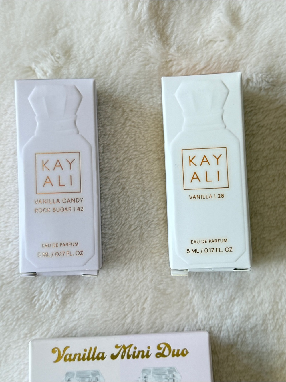 KAYALI VANILLA MINI DUO SET - Picture 3 of 5
